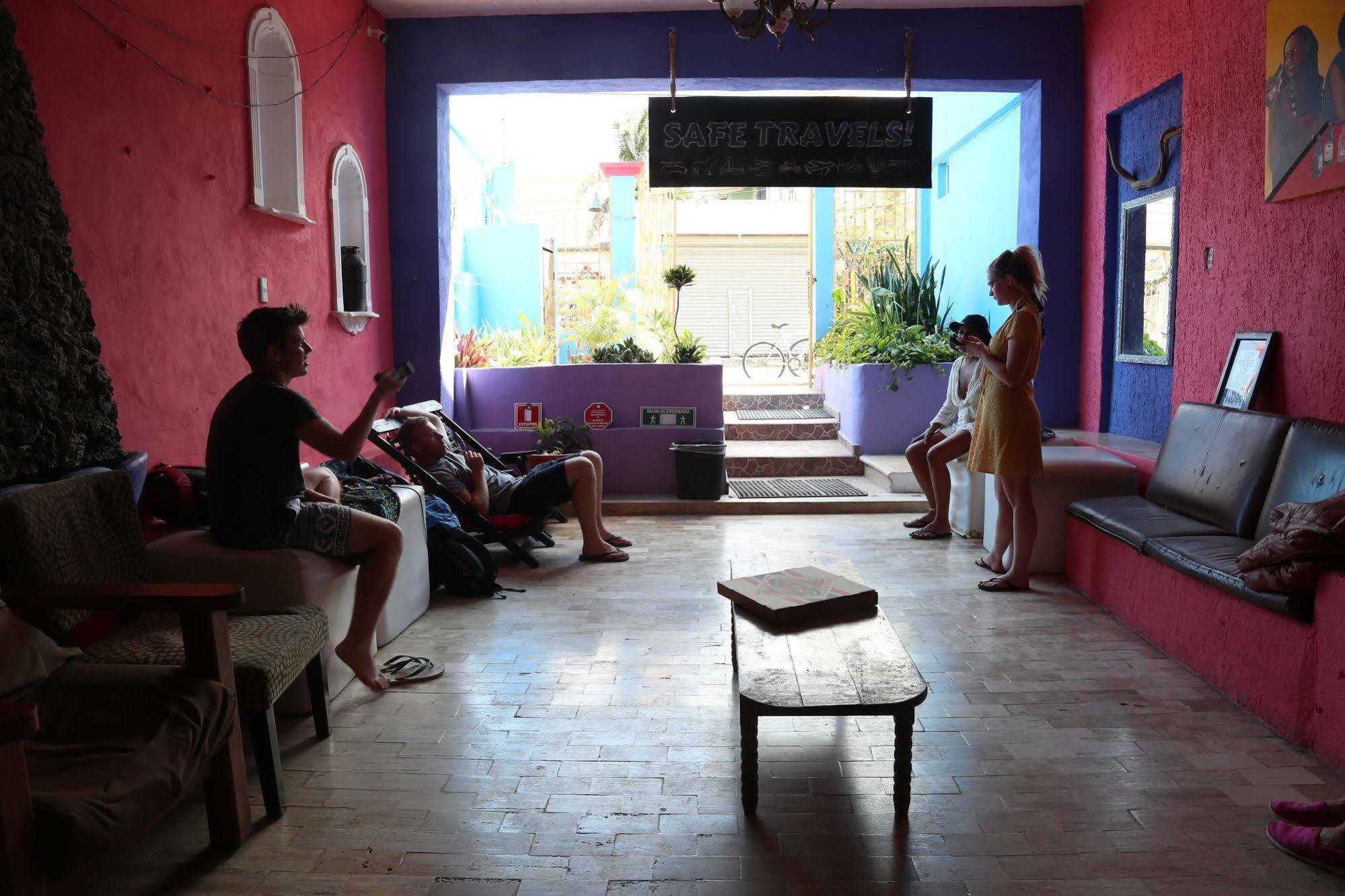 Weary Traveler Hostel Tulum Ngoại thất bức ảnh